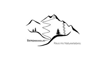 A minimalist logo featuring mountains, a path, and some trees. The slogan "Get out into nature experience" invites adventures in nature. | © Bergmaika.at | Marion Edlinger