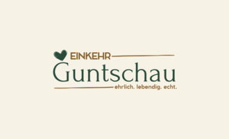 Ein Logo mit dem Namen „Einkehr Guntschau“ in grüner Schrift. Darunter steht der Slogan „ehrlich. lebendig. echt.“ | © Einkehr Guntschau Logo