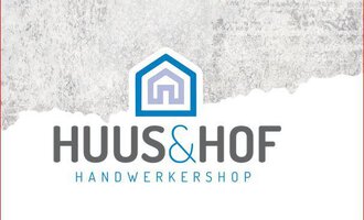 A logo for the craftsman shop "Huus & Hof". It features a stylized house and the name in clear font.