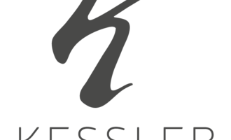 Ein stilisiertes Logo mit einem großen „K“ in Schwarz. Darunter steht „KESSLER SPORT & MODE“ in einer klaren Schrift.