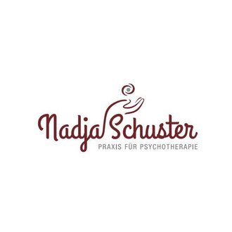 Ein einfaches Logo mit dem Namen "Nadja Schuster" und dem Zusatz "Praxis für Psychotherapie". Die Schrift ist elegant und in einer roten Farbe auf hellem Hintergrund. | © Praxis für therapeutische Unterstützung Logo