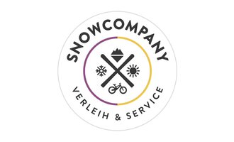 Ein rundes Logo mit dem Namen "SNOWCOMPANY". Es zeigt Symbole für Ski, Sonnenschein und Fahrräder, sowie den Zusatz "Verleih & Service".