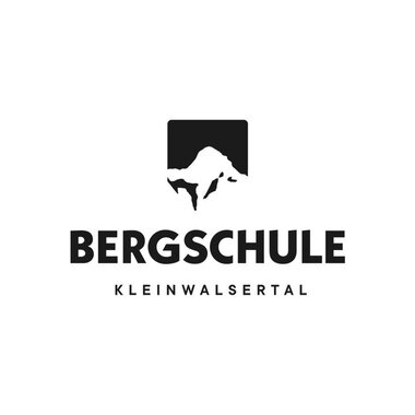 Logo der Bergschule Kleinwalsertal, mit Bergsilhouette über dem Text 'BERGSCHULE' und 'KLEINWALSERTAL' darunter.
